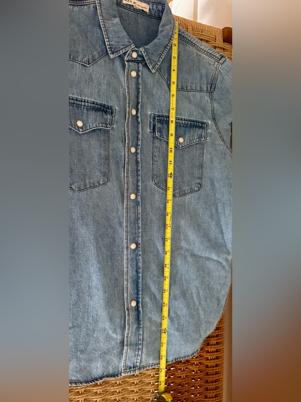 Alex Mill Blue Denim Shirt
EUC
Size Medium - Picture 6 of 6